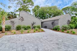 2 Min Walk to Beach, Fenced Yard and Heatable Pool! - Image 4