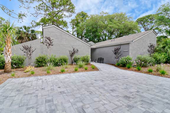 2 Min Walk to Beach, Fenced Yard and Heatable Pool! - Image 4