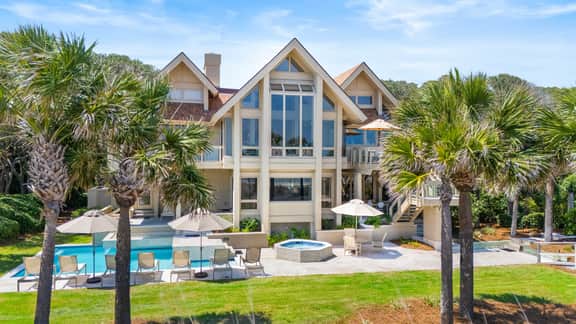 23 South Beach Lagoon: A BESTNEST Luxe by Beverly Serral Oceanfront - Image 4