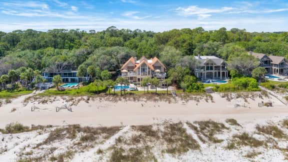 23 South Beach Lagoon: A BESTNEST Luxe by Beverly Serral Oceanfront - Image 2